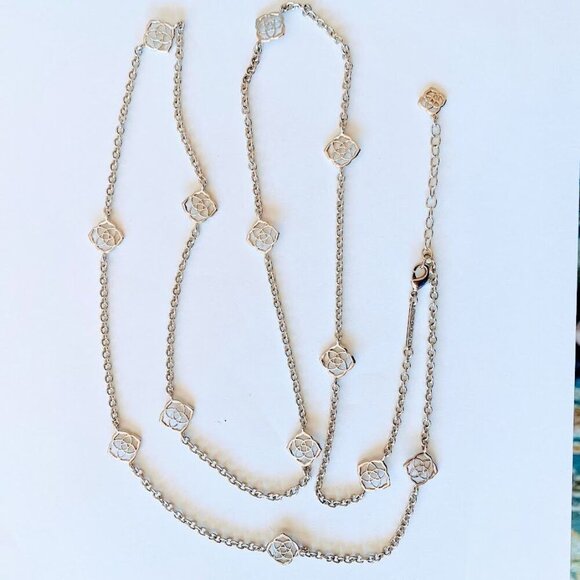 Kendra Scott Devalyn Long Station Necklace Logo Medallion Silver - Picture 5 of 6